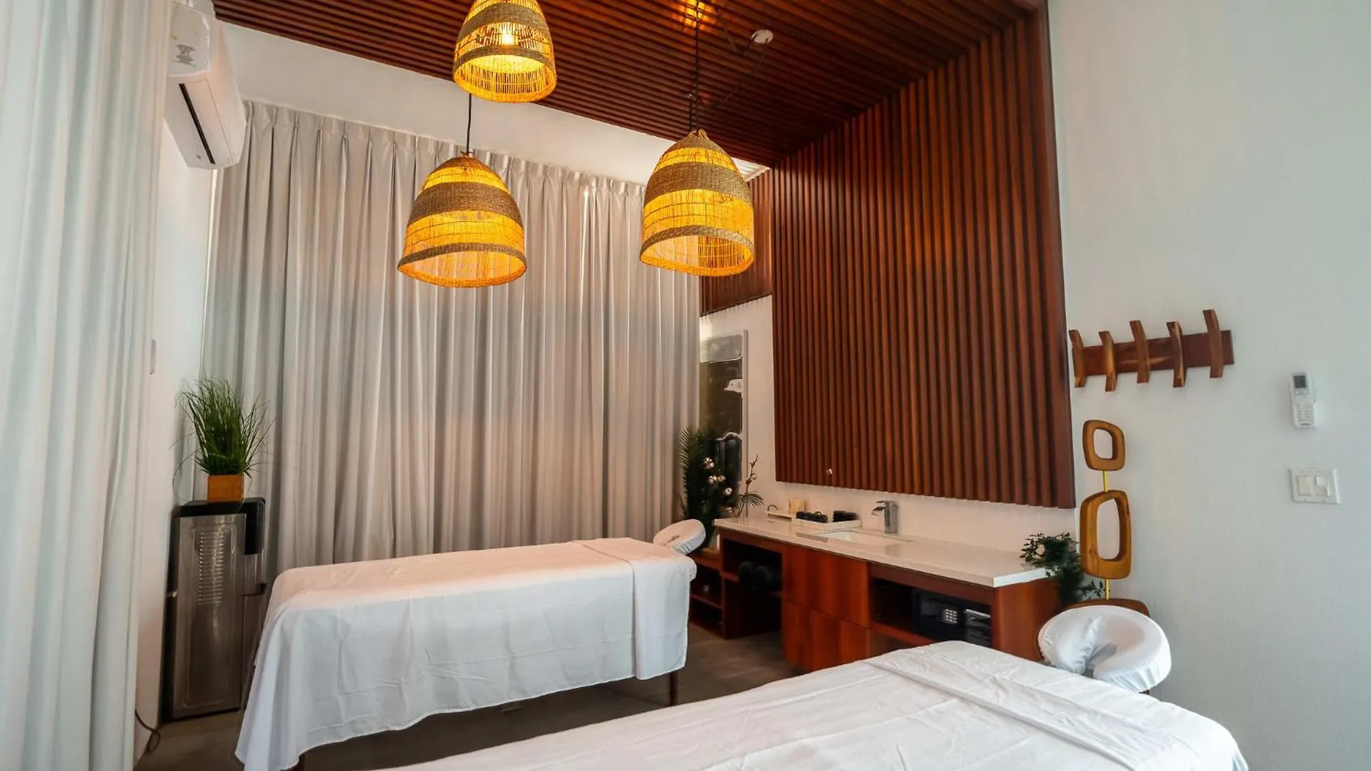 Top Recommended Private Vacation Villa With Pool, Beach Access, Resort Amenities - White Villas V9 Long Bay